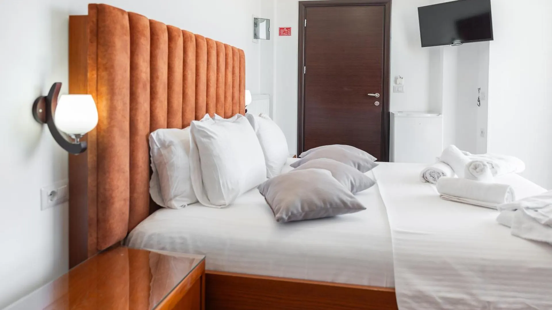 Hotel Lula Ksamil 3*,  Albania