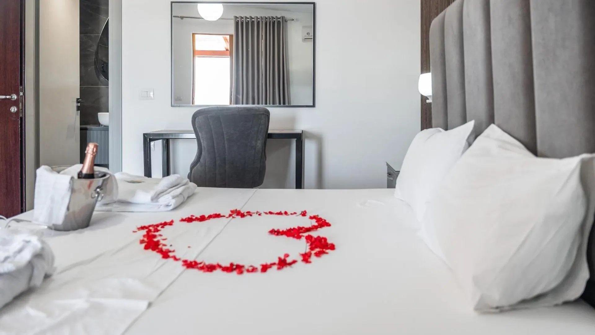 Hotel Lula Ksamil