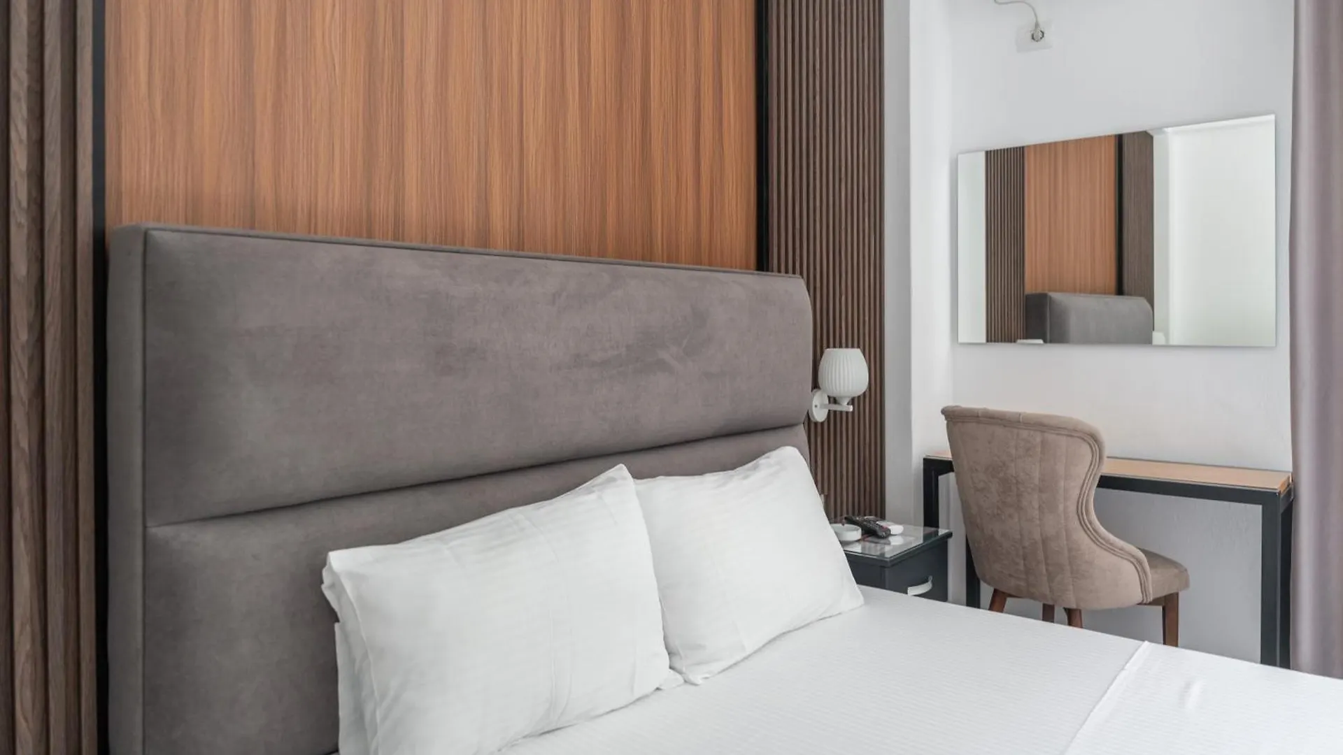 Hotel Lula Ksamil