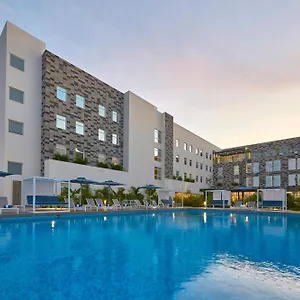 Apart-hotel Express By Marriott Cancun Aeropuerto