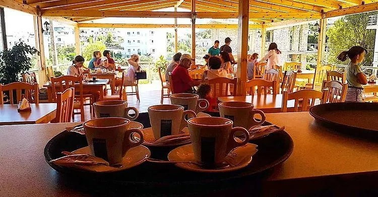 Hotel Lula Ksamil 3*,  Albania