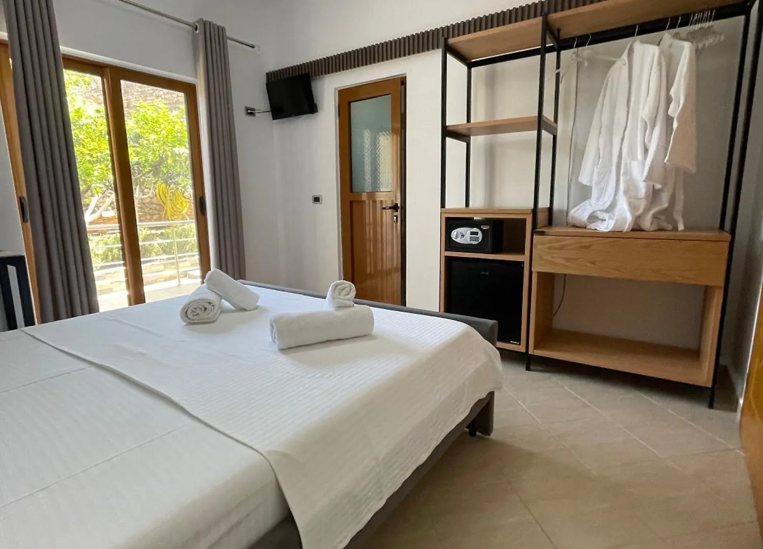 Hotel Lula Ksamil