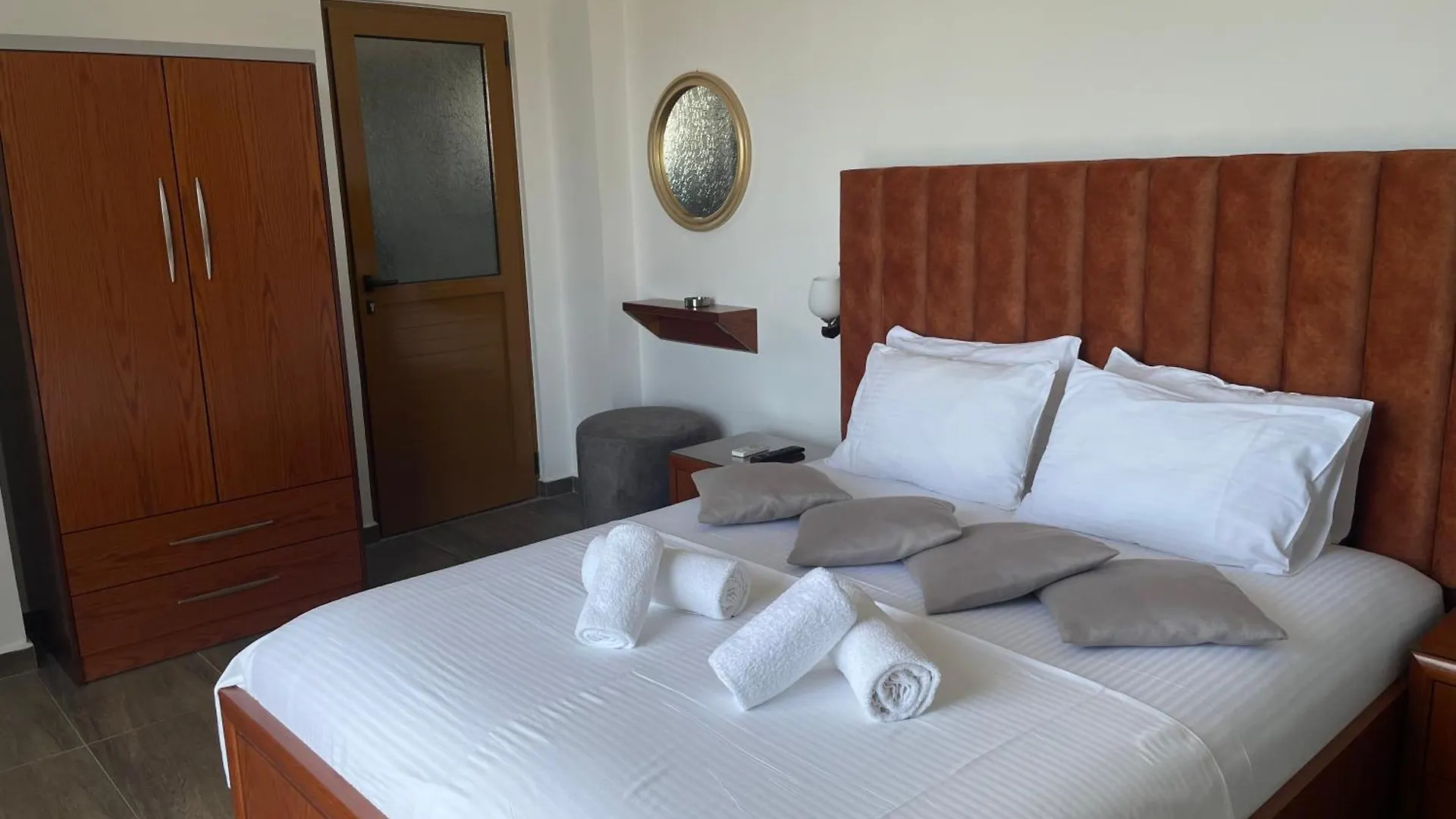 Hotel Lula Ksamil 3*,  Albania